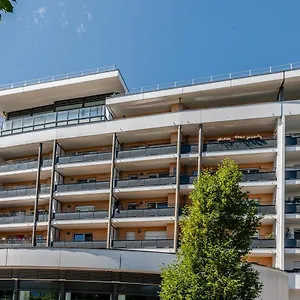 ovelia-seynod-les-balcons-annecy.hotels-rhonealpes.com/